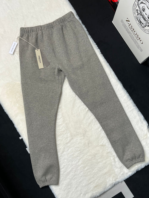 Fear of God Essentials Oversized Fleece Sweatpants - Dark Oatmeal (SS22) | FORMLESS