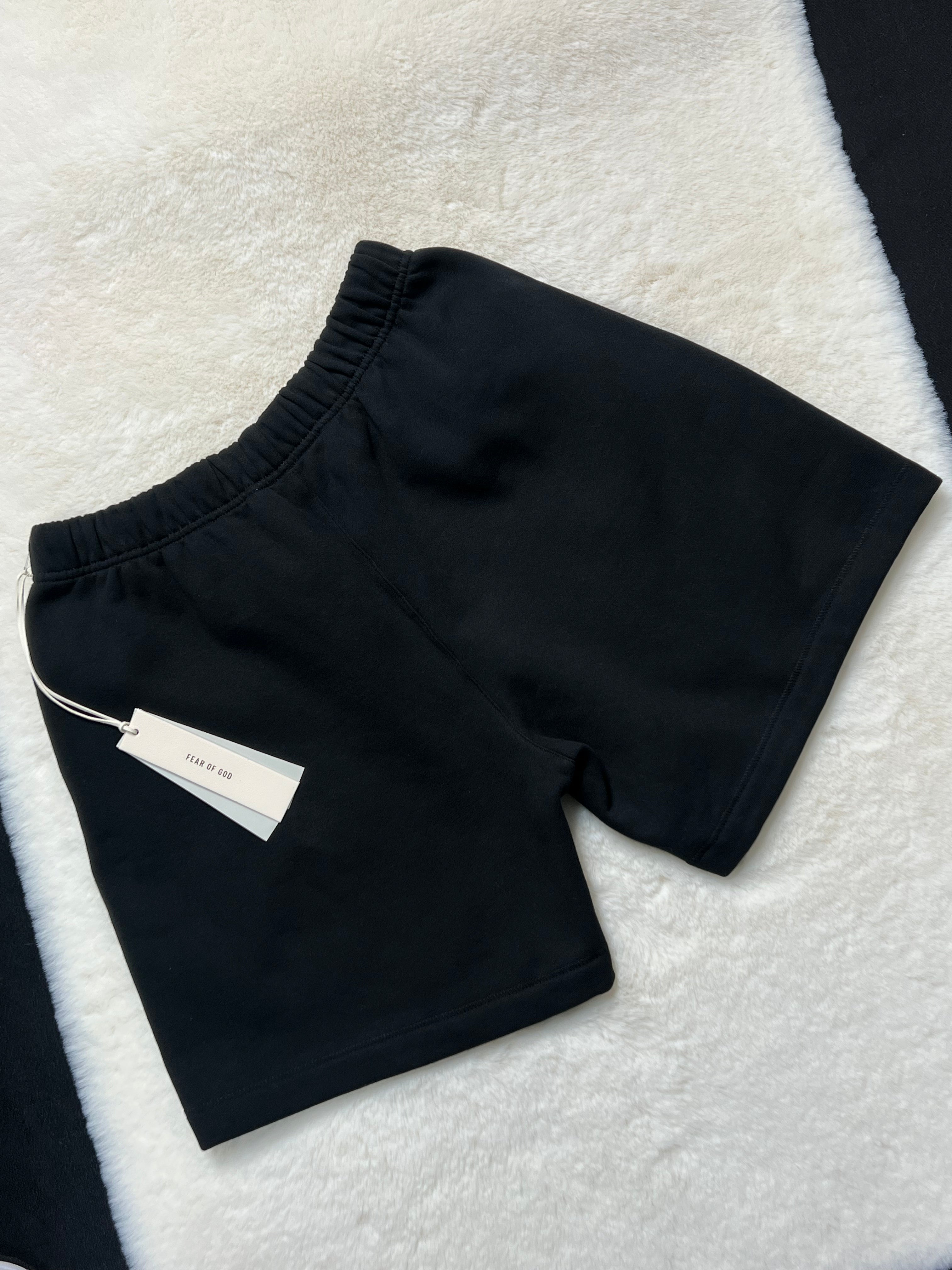 FORMLESS FW25 Fear of God Essentials Jet Black Oversized Shorts | Streetwear