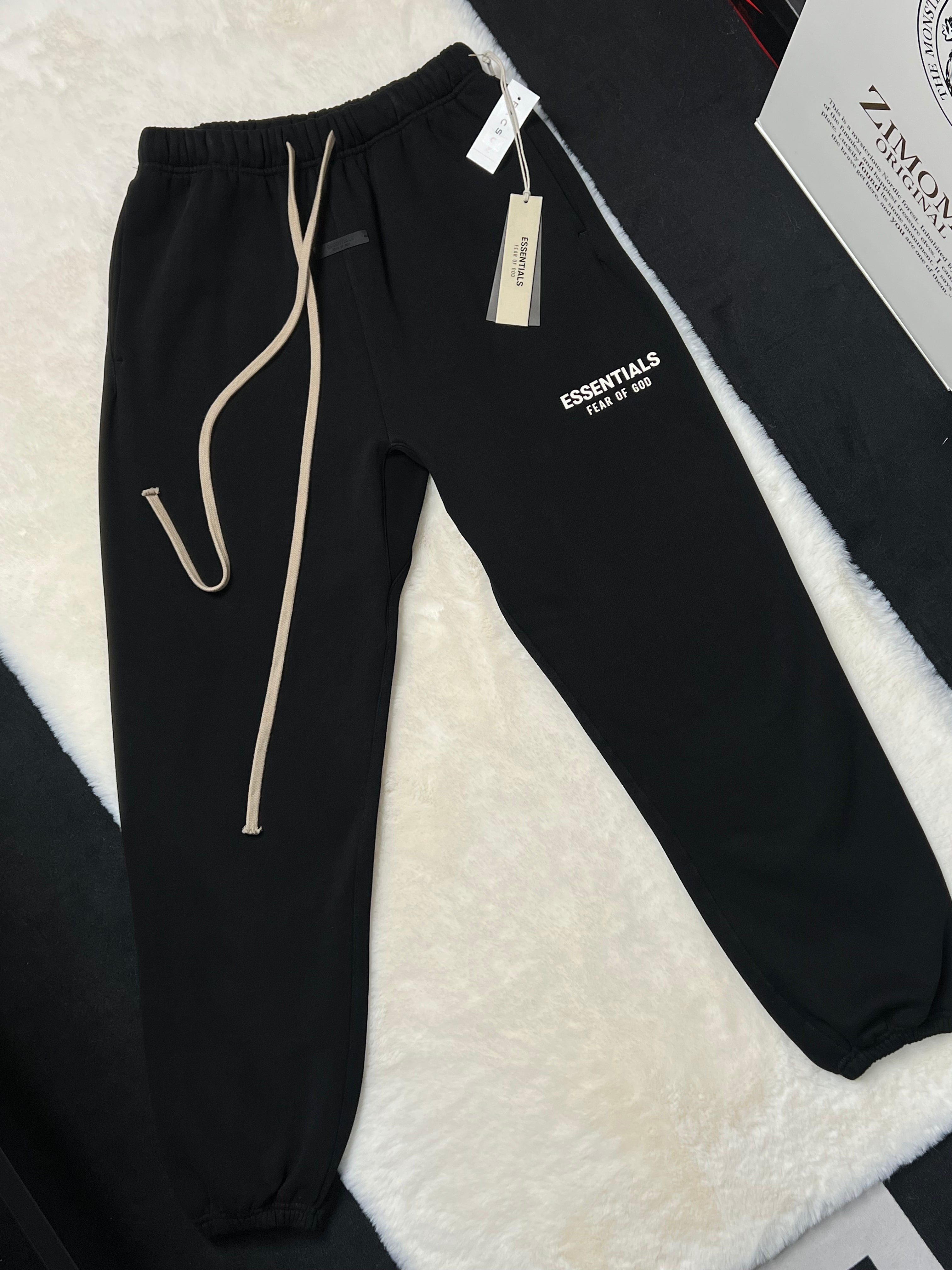 FORMLESS FW24 Fear of God Essentials Black Oversized Fleece Sweatpants | Streetwear