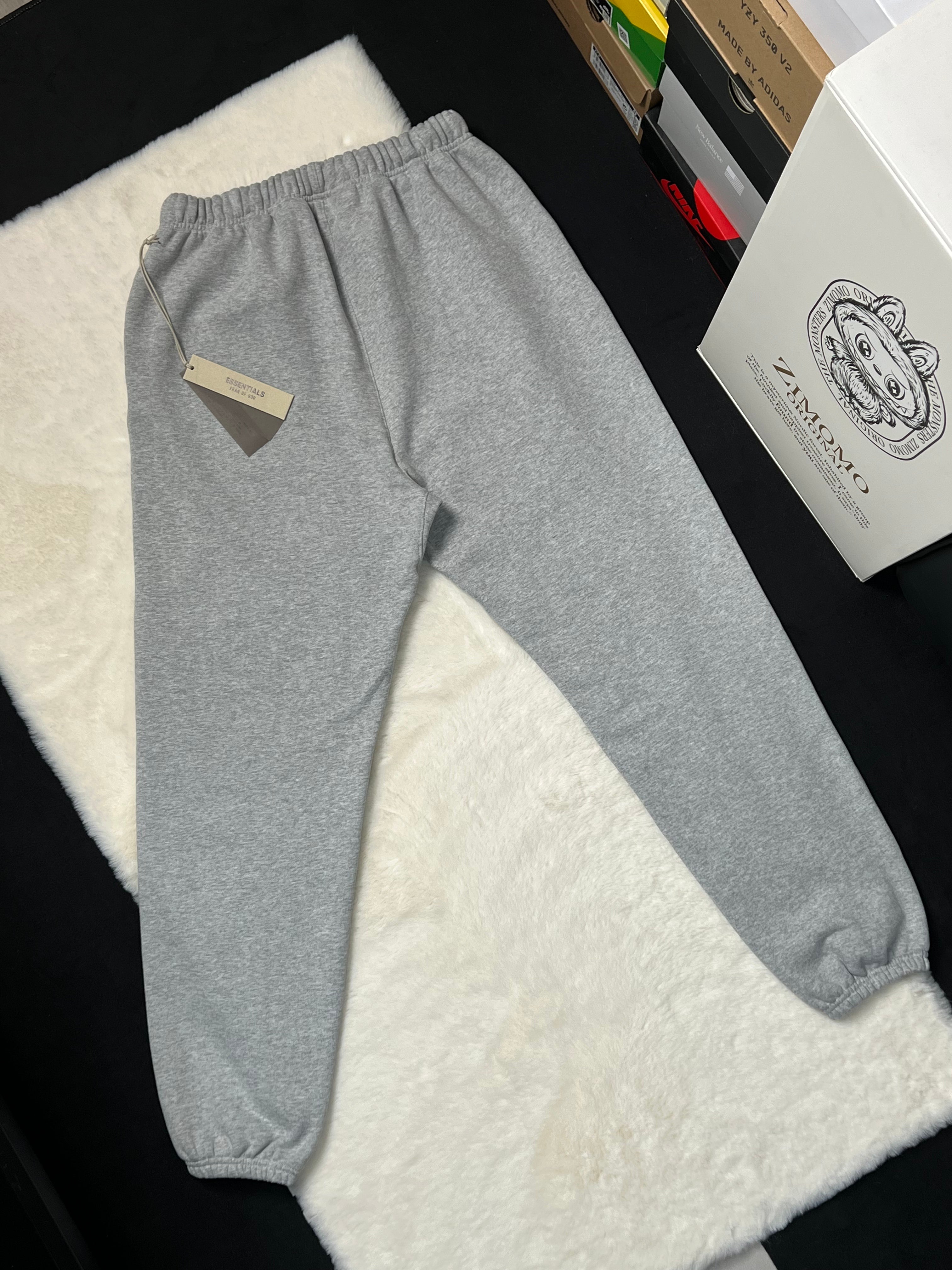 FORMLESS FW24 Fear of God Essentials Light Heather Gray Oversized Fleece Sweatpants | Streetwear