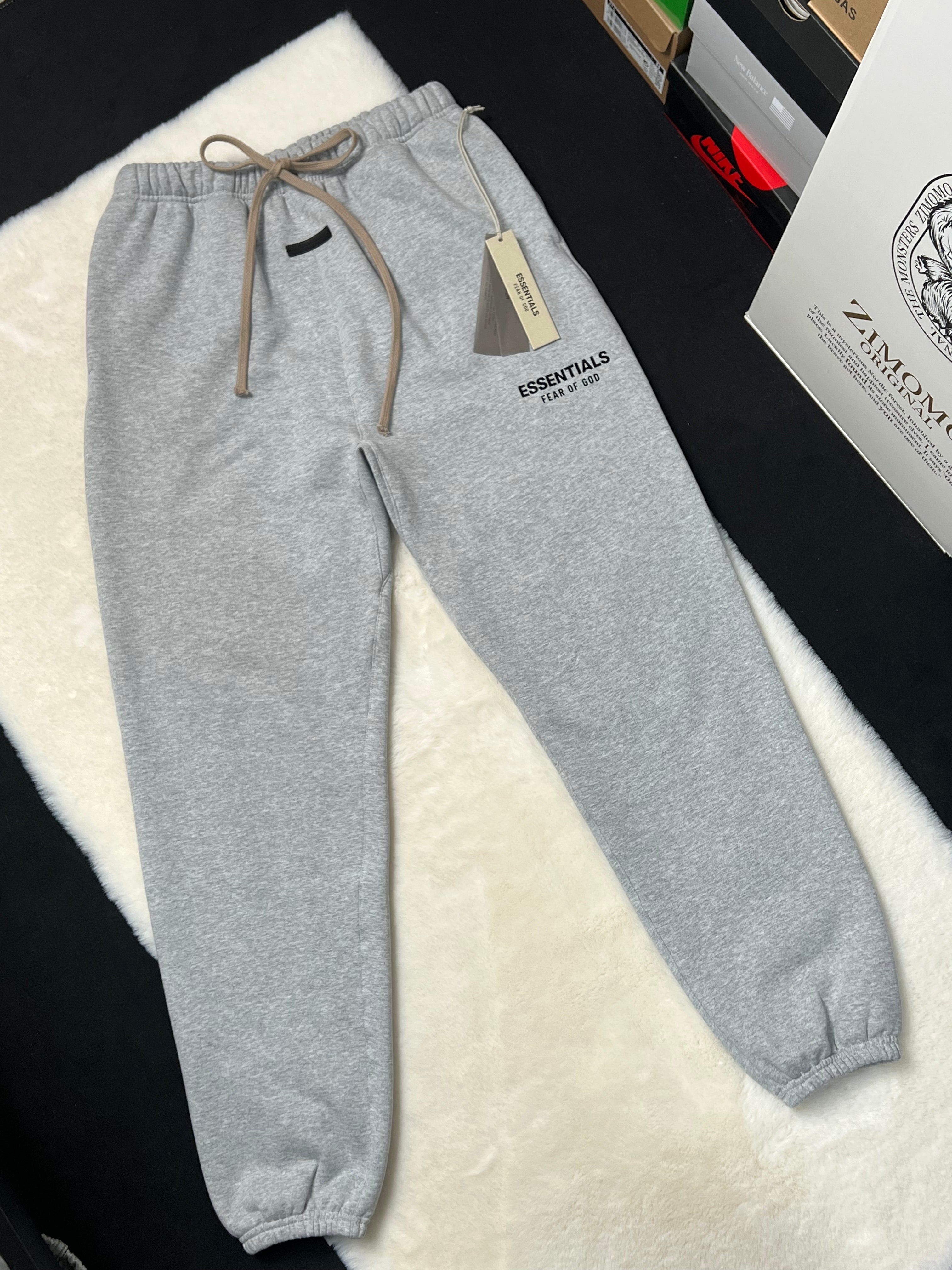 FORMLESS FW24 Fear of God Essentials Light Heather Gray Oversized Fleece Sweatpants | Streetwear